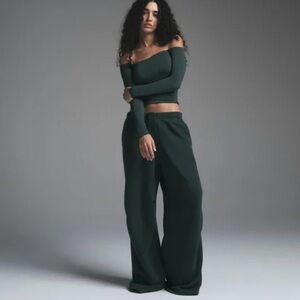 NEW- Skims Vintage Fleece Sweatpant in Cypress Green XL